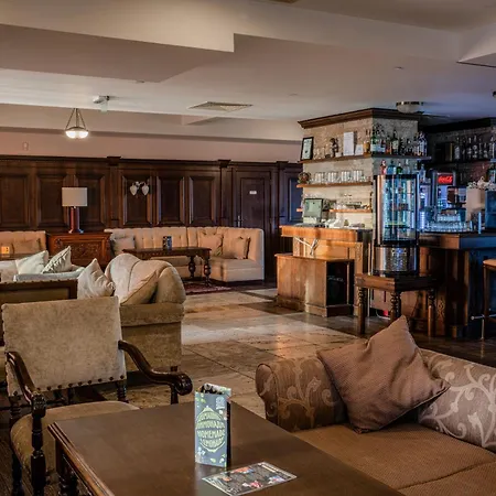 Mpm Sport Ski-in, Ski-out 5* Banszko